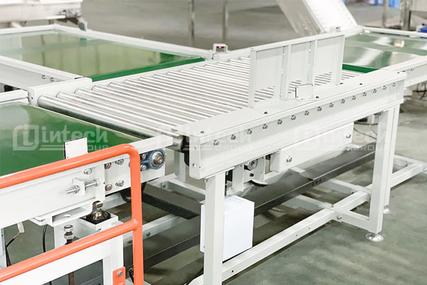 Hệ thống dây chuyền tự động băng tải con lăn vuông góc kết hợp băng tải khác
