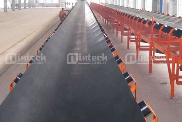 Băng tải lòng máng cao su