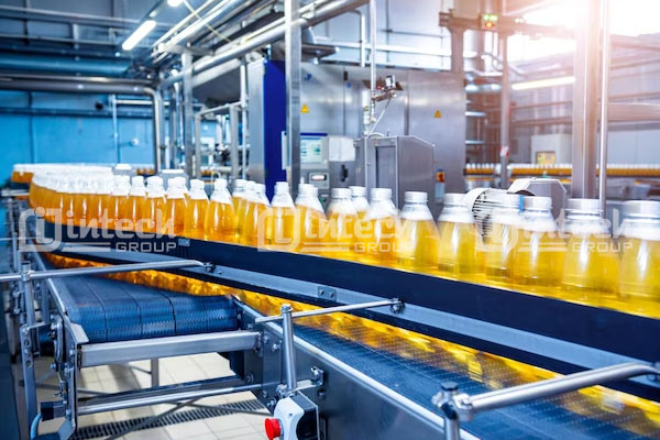 Ứng dụng băng tải trong ngành sản xuất nước giải khát