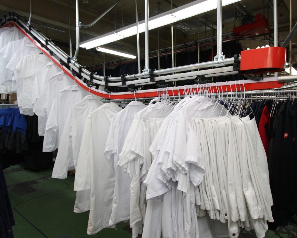 băng tải treo Intech