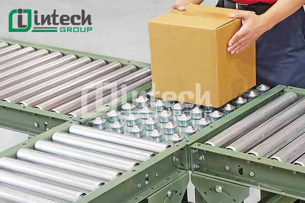Con lăn bi cầu sử dụng chuyển hướng thùng carton trong hệ thống băng tải con lăn