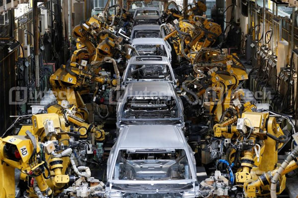 Ngành công nghiệp nặng sử dụng dây chuyền sản xuất hoàn toàn bằng máy móc