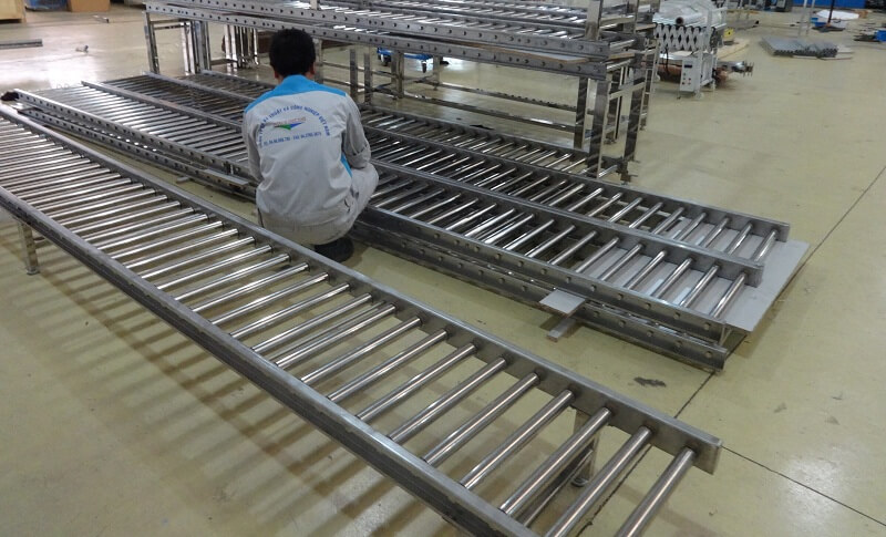 con lăn lắp ráp băng tải tại intech