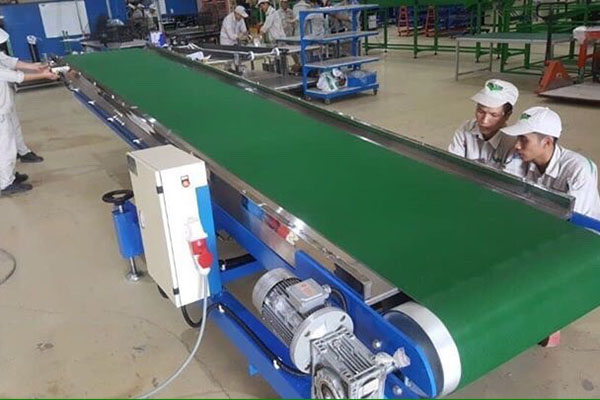 Động cơ kéo băng tải nâng hạ