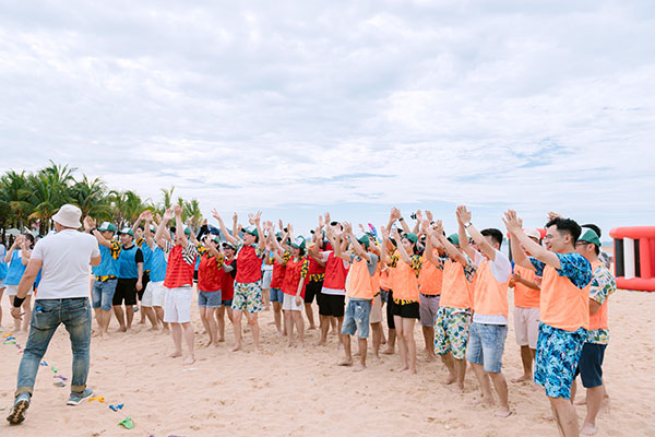 Du lịch công ty 2024 - sôi động mùa hè tại Hạ Long ảnh 2