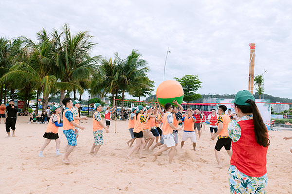 Du lịch công ty 2024 - sôi động mùa hè tại Hạ Long ảnh 4