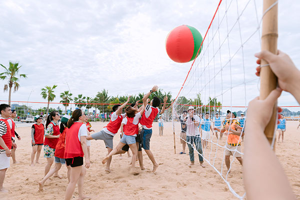 Du lịch công ty 2024 - sôi động mùa hè tại Hạ Long ảnh 5